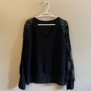 Black Ribbed Knit V-Neck Blouse w Sheer Lace Sleeves – Size Large NWoT